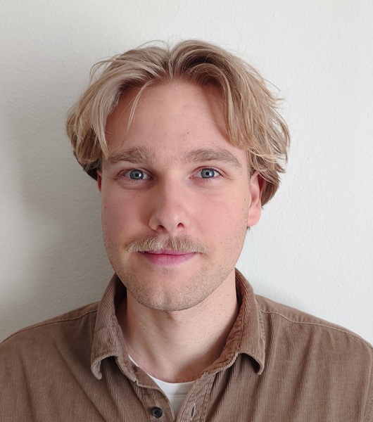 Viktor er studentermedhjælper